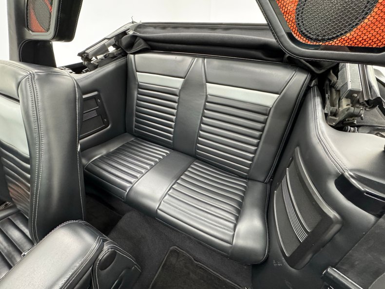 Ford-Mustang-1988-Grabber-Blue-Black-12