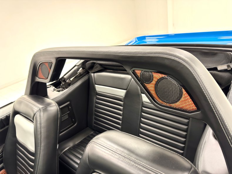 Ford-Mustang-1988-Grabber-Blue-Black-15