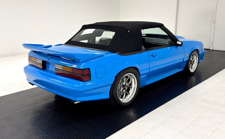 Ford-Mustang-1988-Grabber-Blue-Black-18
