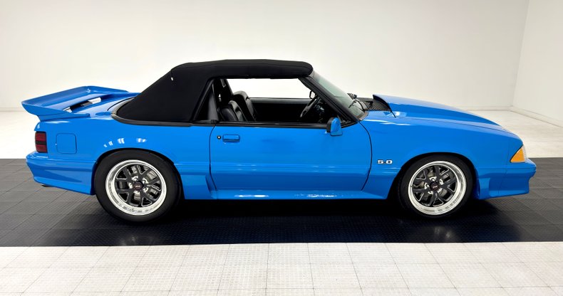 Ford-Mustang-1988-Grabber-Blue-Black-19