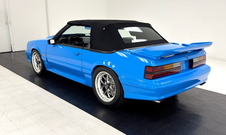 Ford-Mustang-1988-Grabber-Blue-Black-3