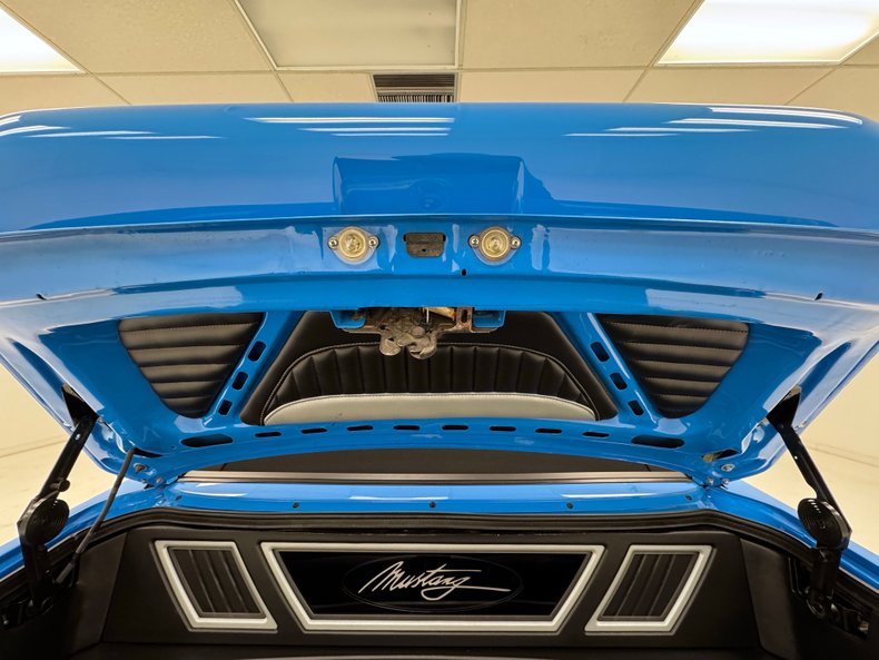 Ford-Mustang-1988-Grabber-Blue-Black-34