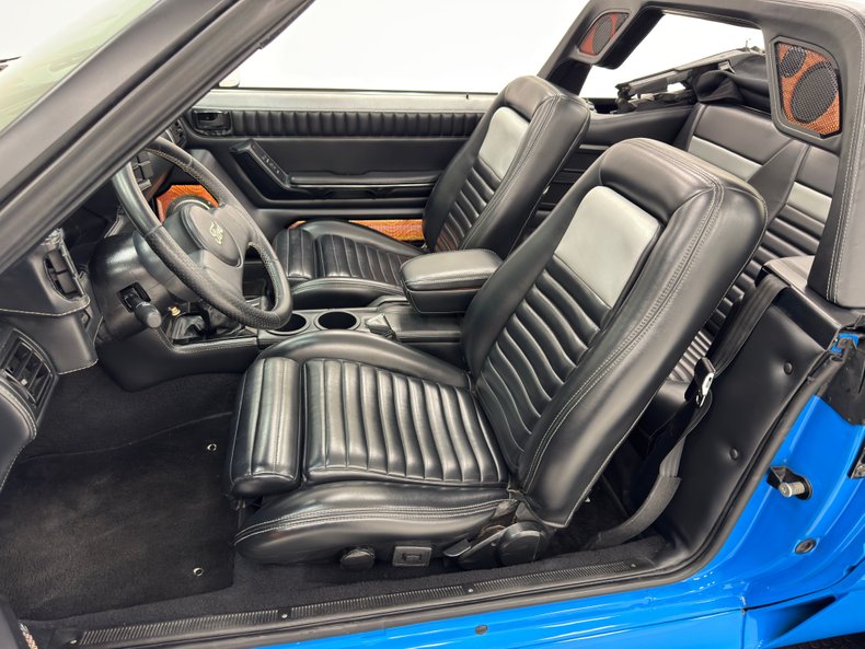 Ford-Mustang-1988-Grabber-Blue-Black-41