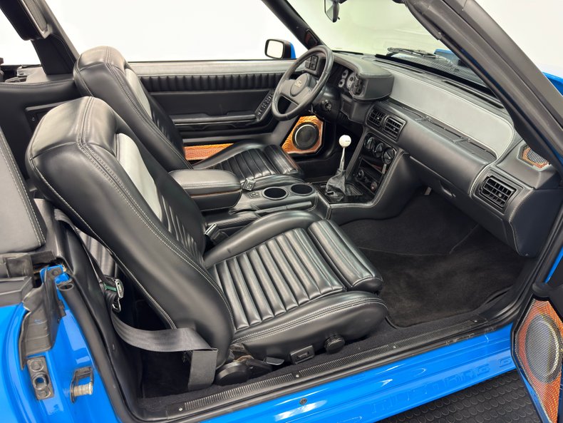 Ford-Mustang-1988-Grabber-Blue-Black-44