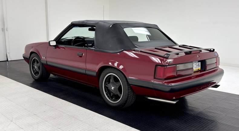 Ford-Mustang-1990-Cabernet-Red-Black-14