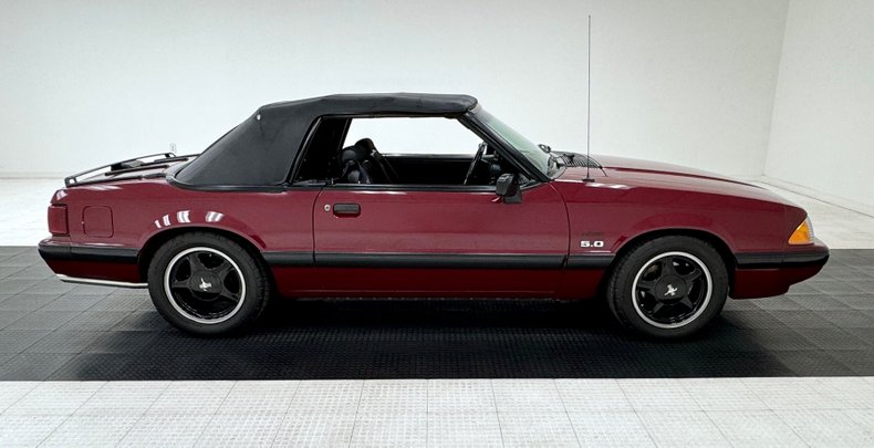 Ford-Mustang-1990-Cabernet-Red-Black-16