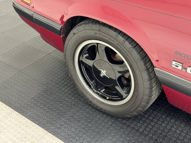 Ford-Mustang-1990-Cabernet-Red-Black-2