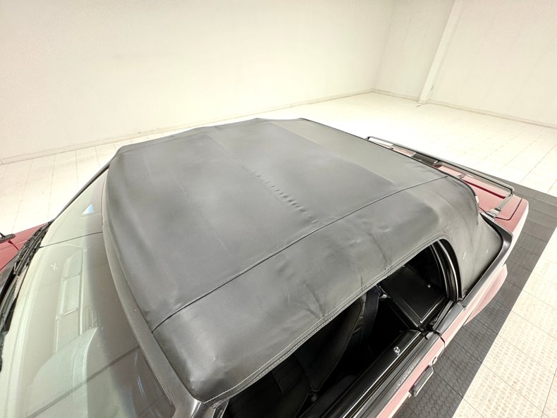 Ford-Mustang-1990-Cabernet-Red-Black-22