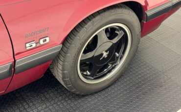 Ford-Mustang-1990-Cabernet-Red-Black-28