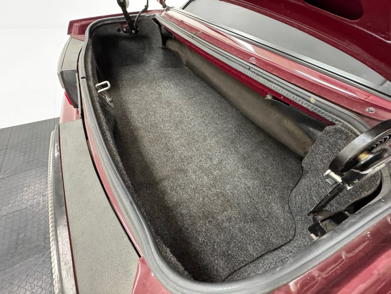 Ford-Mustang-1990-Cabernet-Red-Black-36