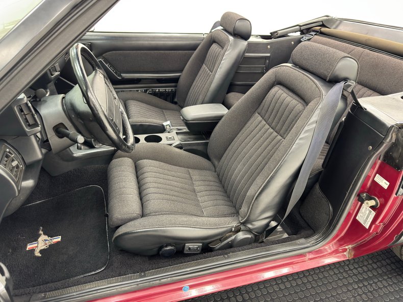 Ford-Mustang-1990-Cabernet-Red-Black-40