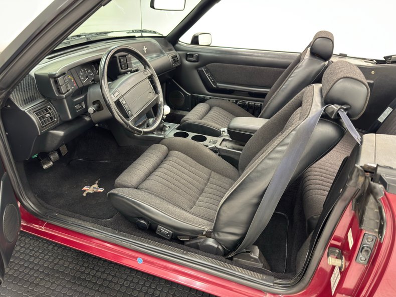 Ford-Mustang-1990-Cabernet-Red-Black-41
