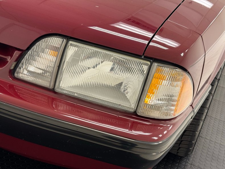 Ford-Mustang-1990-Cabernet-Red-Black-48