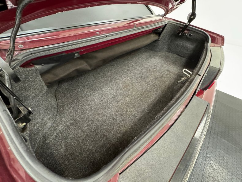 Ford-Mustang-1990-Cabernet-Red-Black-49