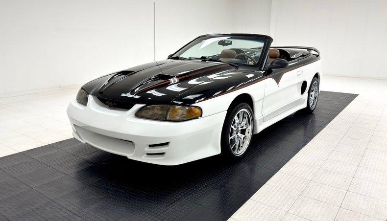 Ford-Mustang-1995-Black-Saddle-1