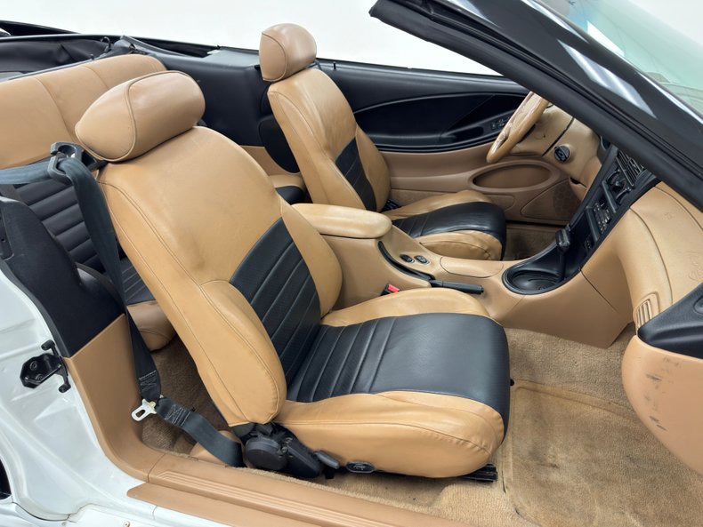 Ford-Mustang-1995-Black-Saddle-11