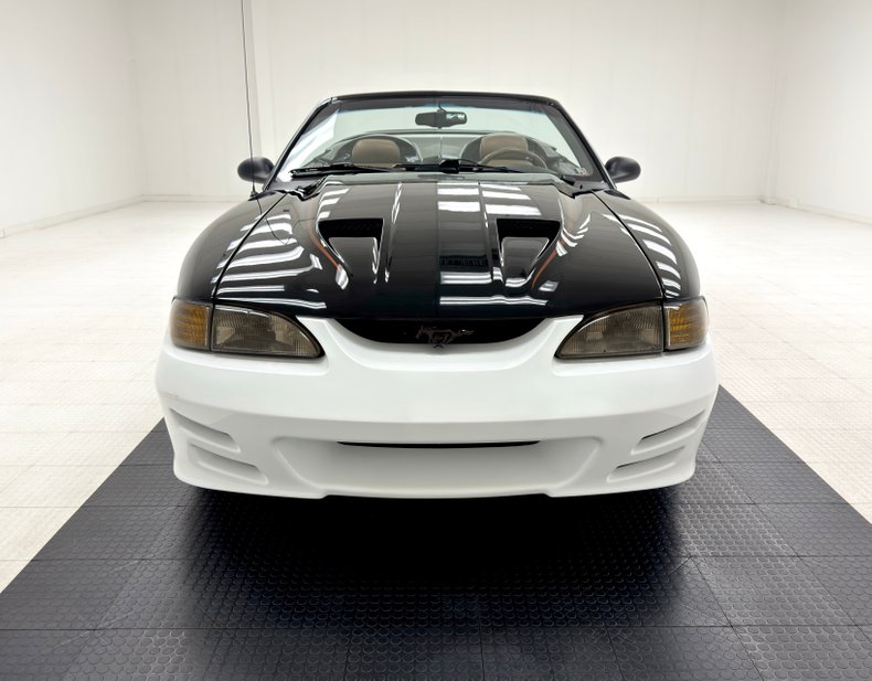 Ford-Mustang-1995-Black-Saddle-18