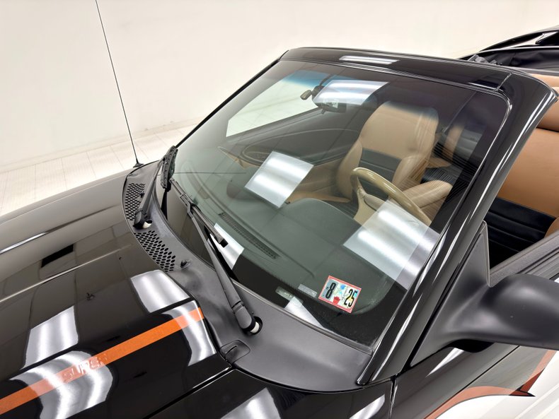 Ford-Mustang-1995-Black-Saddle-22