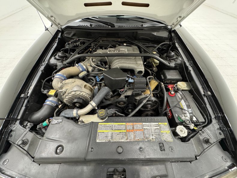 Ford-Mustang-1995-Black-Saddle-23