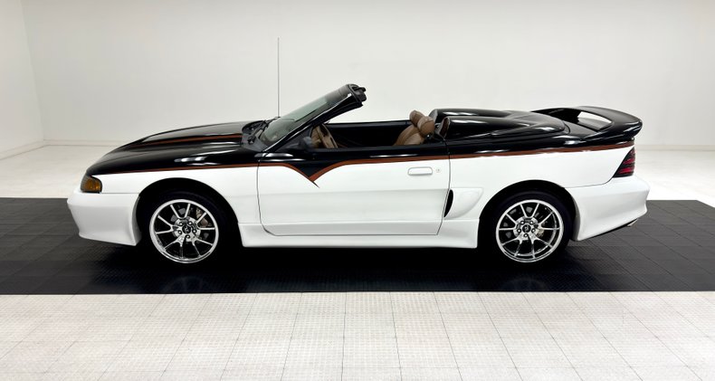 Ford-Mustang-1995-Black-Saddle-3