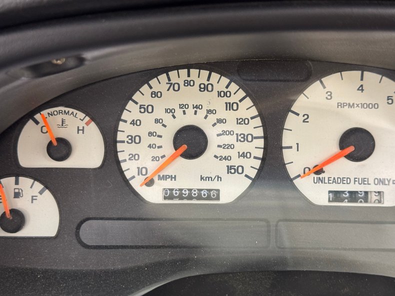 Ford-Mustang-1995-Black-Saddle-44