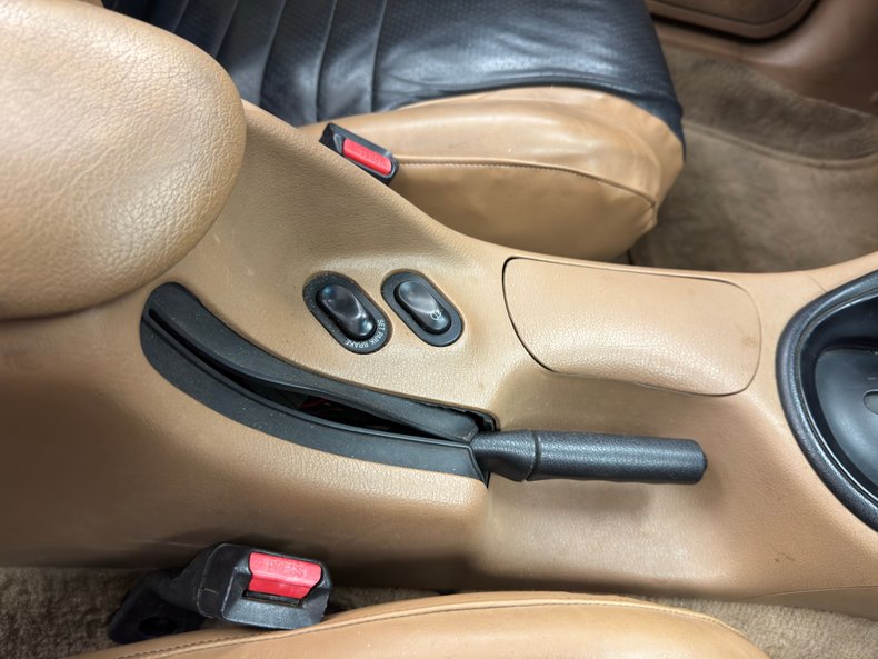 Ford-Mustang-1995-Black-Saddle-49