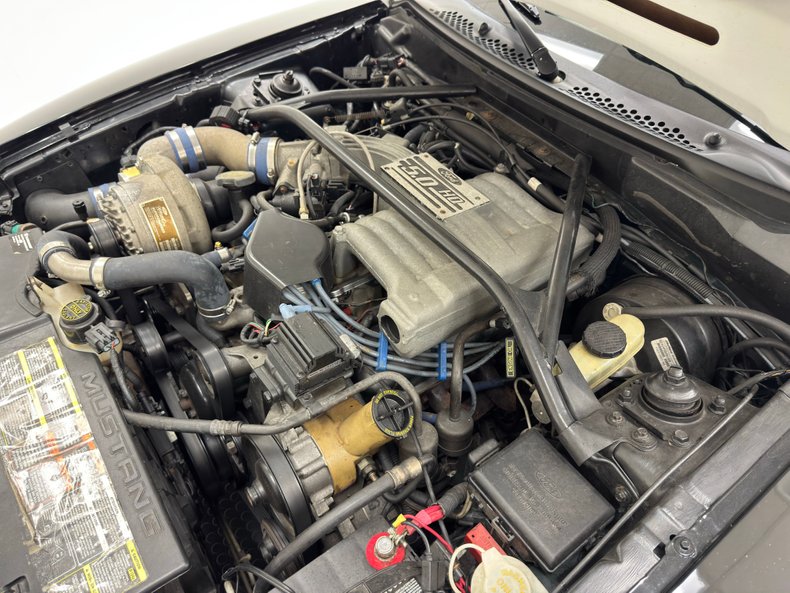 Ford-Mustang-1995-Black-Saddle-5