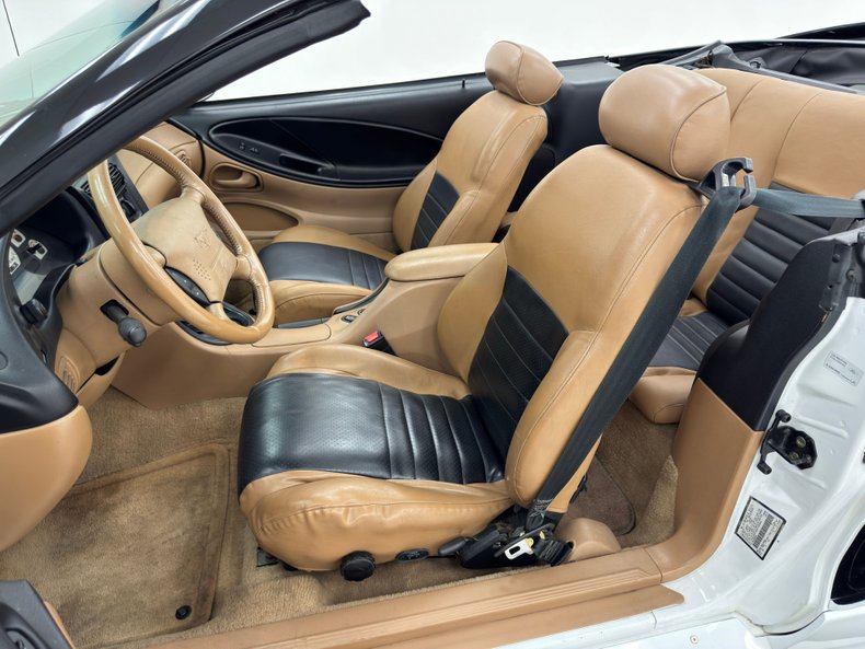 Ford-Mustang-1995-Black-Saddle-8