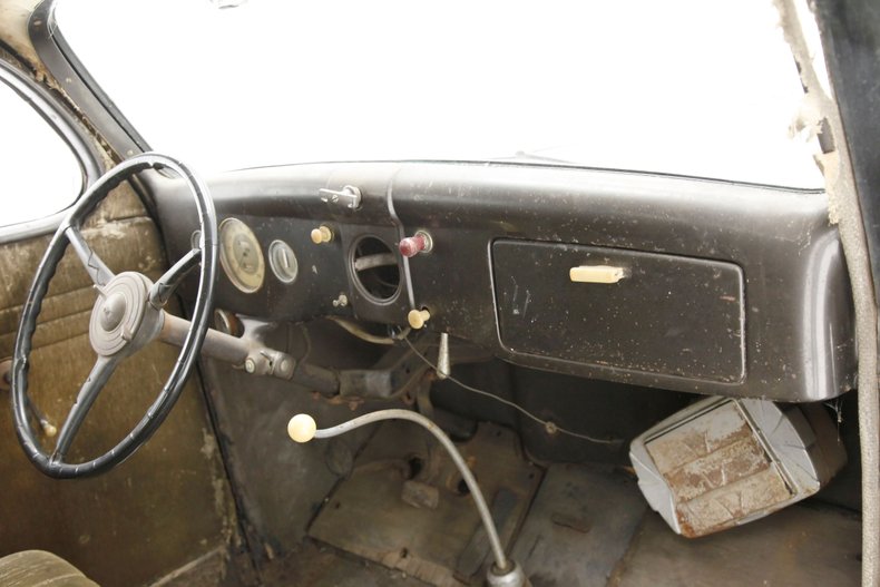 Ford-Other-1935-Black-Tan-32