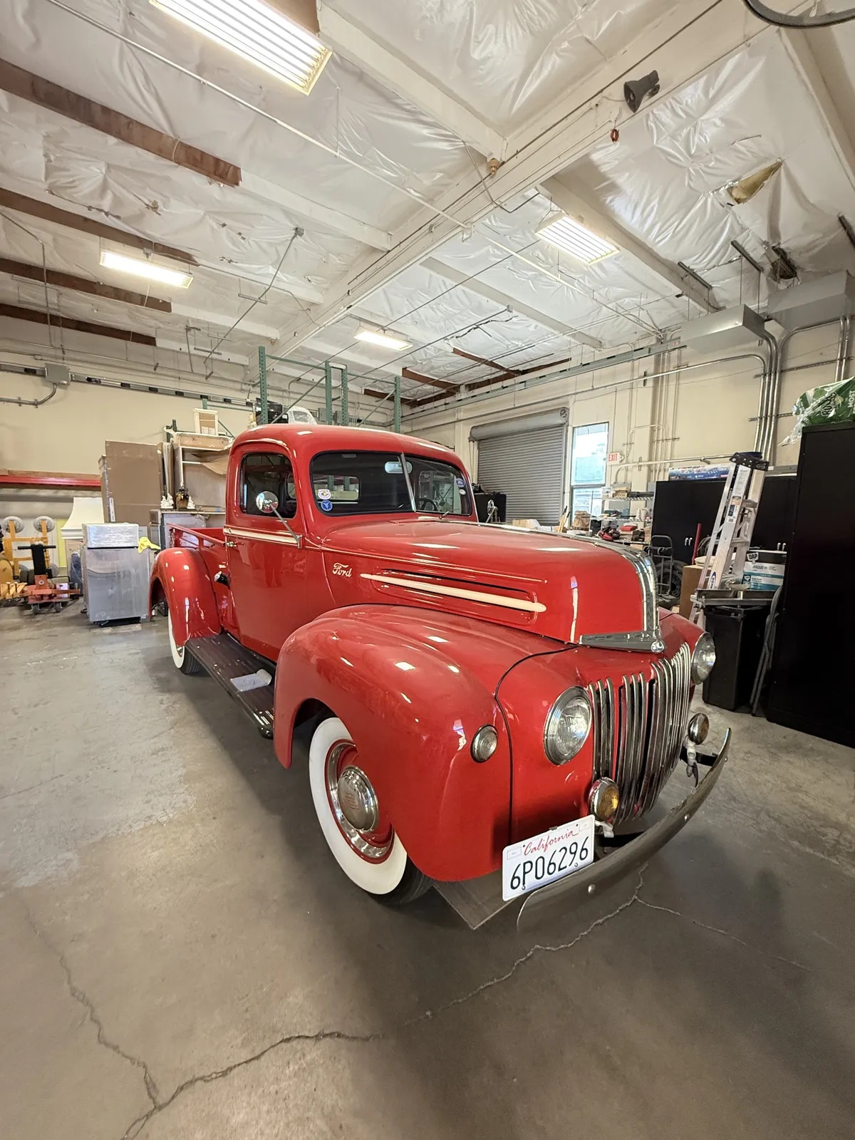 Ford-Pickup-1946-Red-Red-1