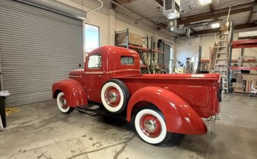 Ford-Pickup-1946-Red-Red-2