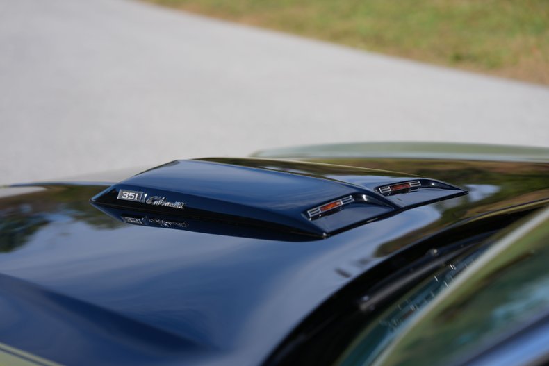 Ford-Ranchero-1973-Bright-Green-Gold-Green-11