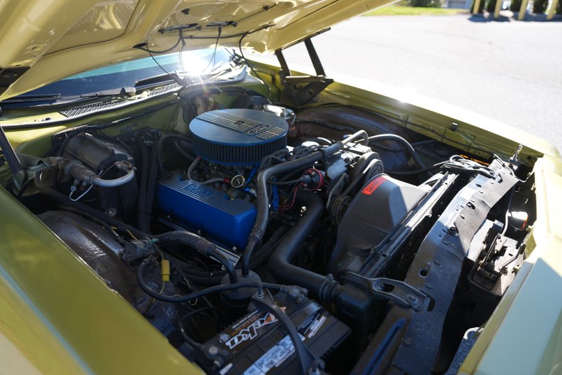 Ford-Ranchero-1973-Bright-Green-Gold-Green-15