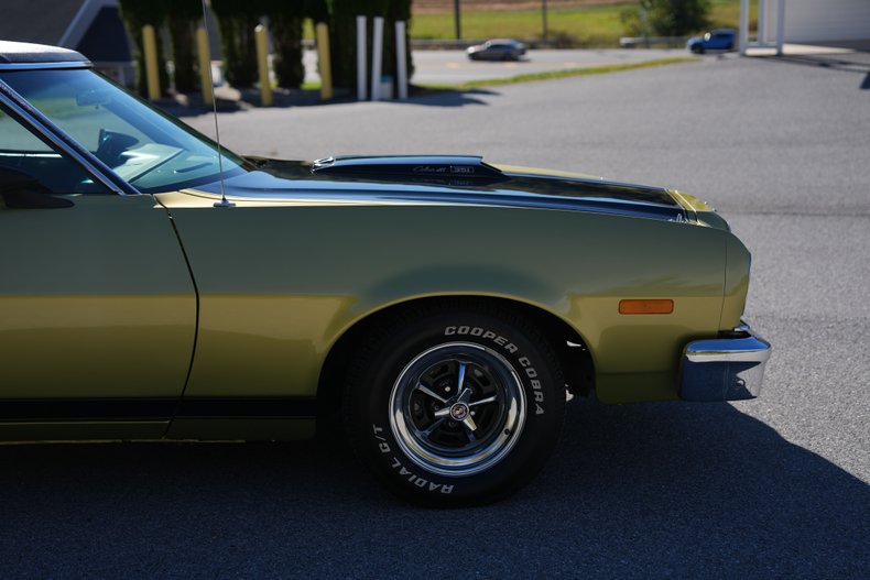 Ford-Ranchero-1973-Bright-Green-Gold-Green-24
