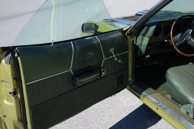 Ford-Ranchero-1973-Bright-Green-Gold-Green-33