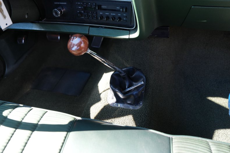 Ford-Ranchero-1973-Bright-Green-Gold-Green-47