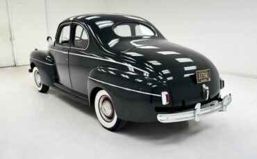 Ford-Super-deluxe-1941-Black-Oxblood-1
