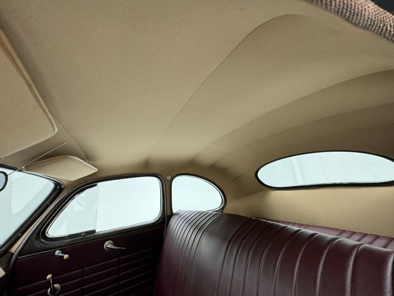 Ford-Super-deluxe-1941-Black-Oxblood-10