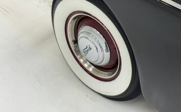 Ford-Super-deluxe-1941-Black-Oxblood-20