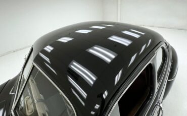 Ford-Super-deluxe-1941-Black-Oxblood-22