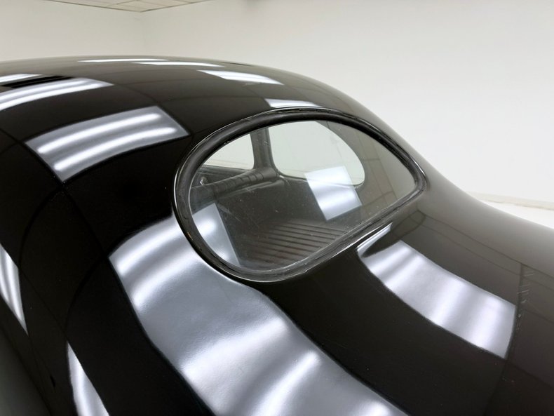 Ford-Super-deluxe-1941-Black-Oxblood-25