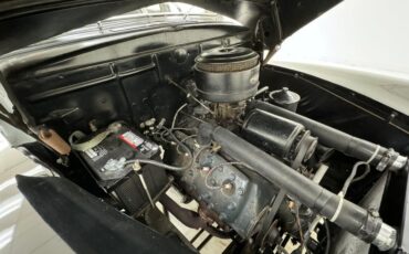 Ford-Super-deluxe-1941-Black-Oxblood-29