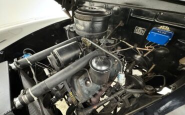 Ford-Super-deluxe-1941-Black-Oxblood-30