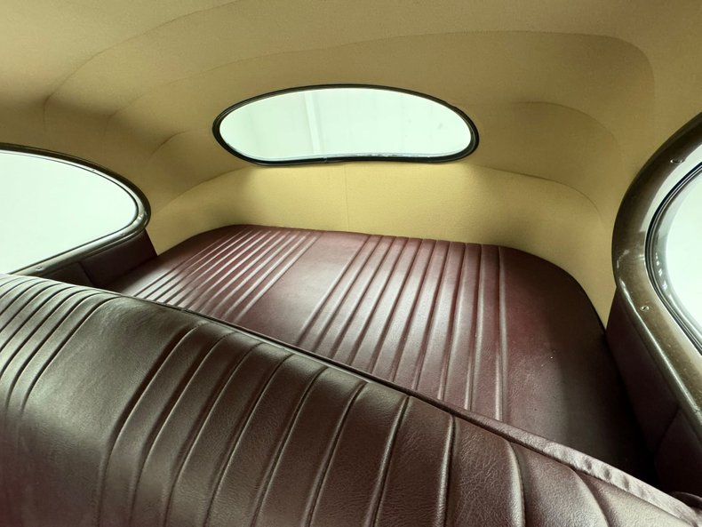 Ford-Super-deluxe-1941-Black-Oxblood-39