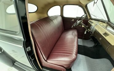 Ford-Super-deluxe-1941-Black-Oxblood-43