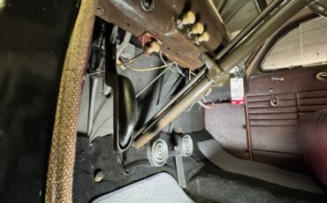 Ford-Super-deluxe-1941-Black-Oxblood-45