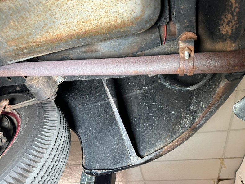 Ford-Super-deluxe-1941-Black-Oxblood-48