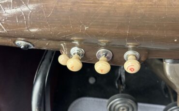 Ford-Super-deluxe-1941-Black-Oxblood-5