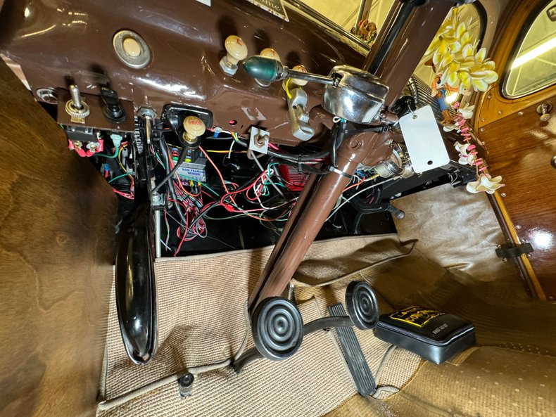 Ford-Super-deluxe-1941-Tucson-Tan-Brown-45