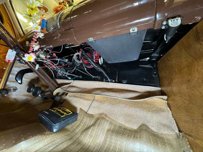 Ford-Super-deluxe-1941-Tucson-Tan-Brown-46